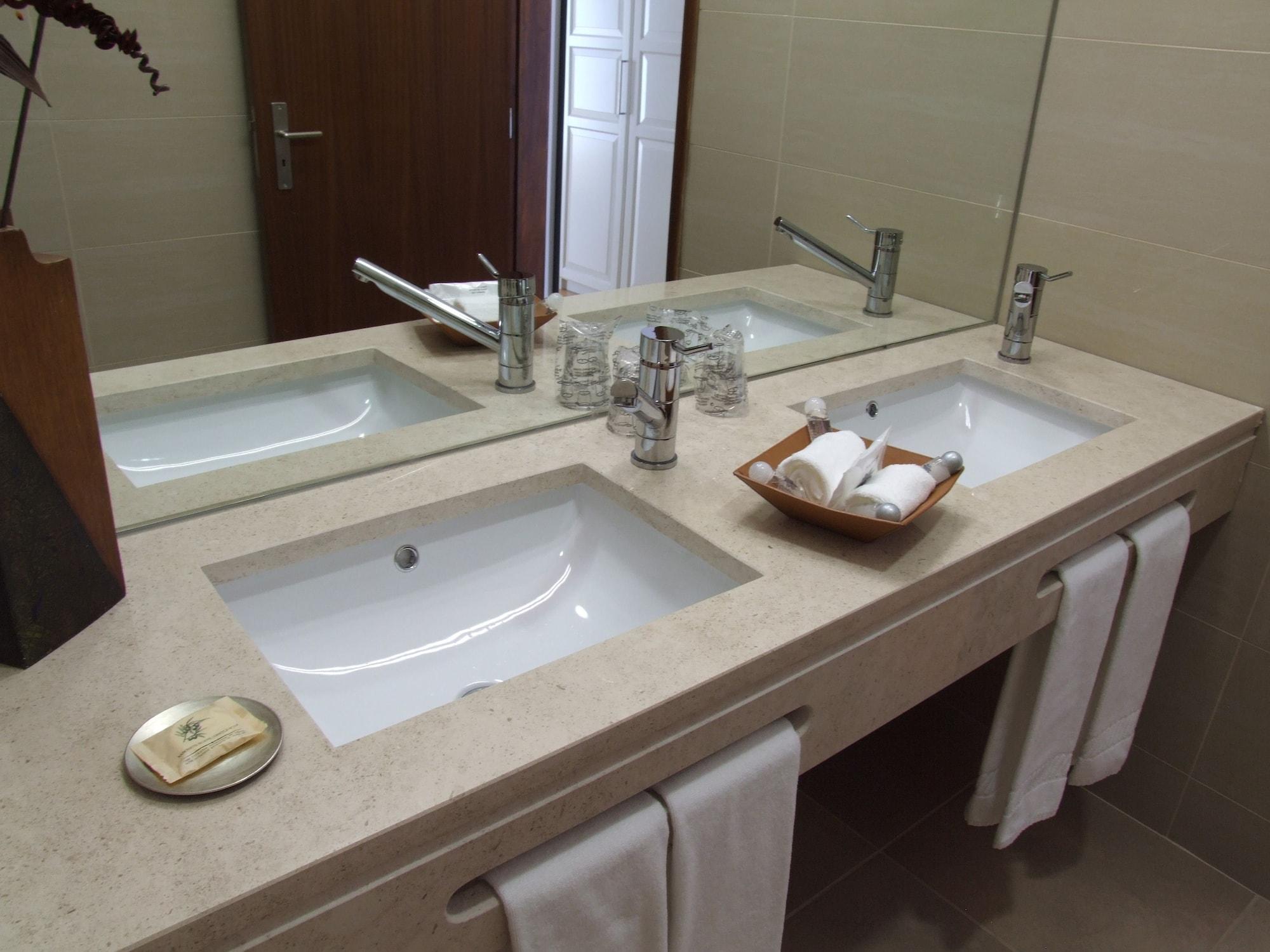 Casa Do Vale Hotel เอโวรา ภายนอก รูปภาพ